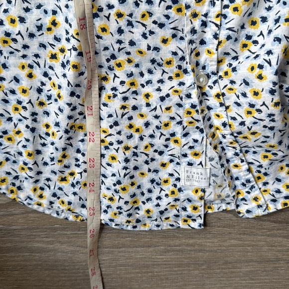 Frank & Eileen Relaxed Fit Floral Button-Up Shirt XS - Picture 10 of 10